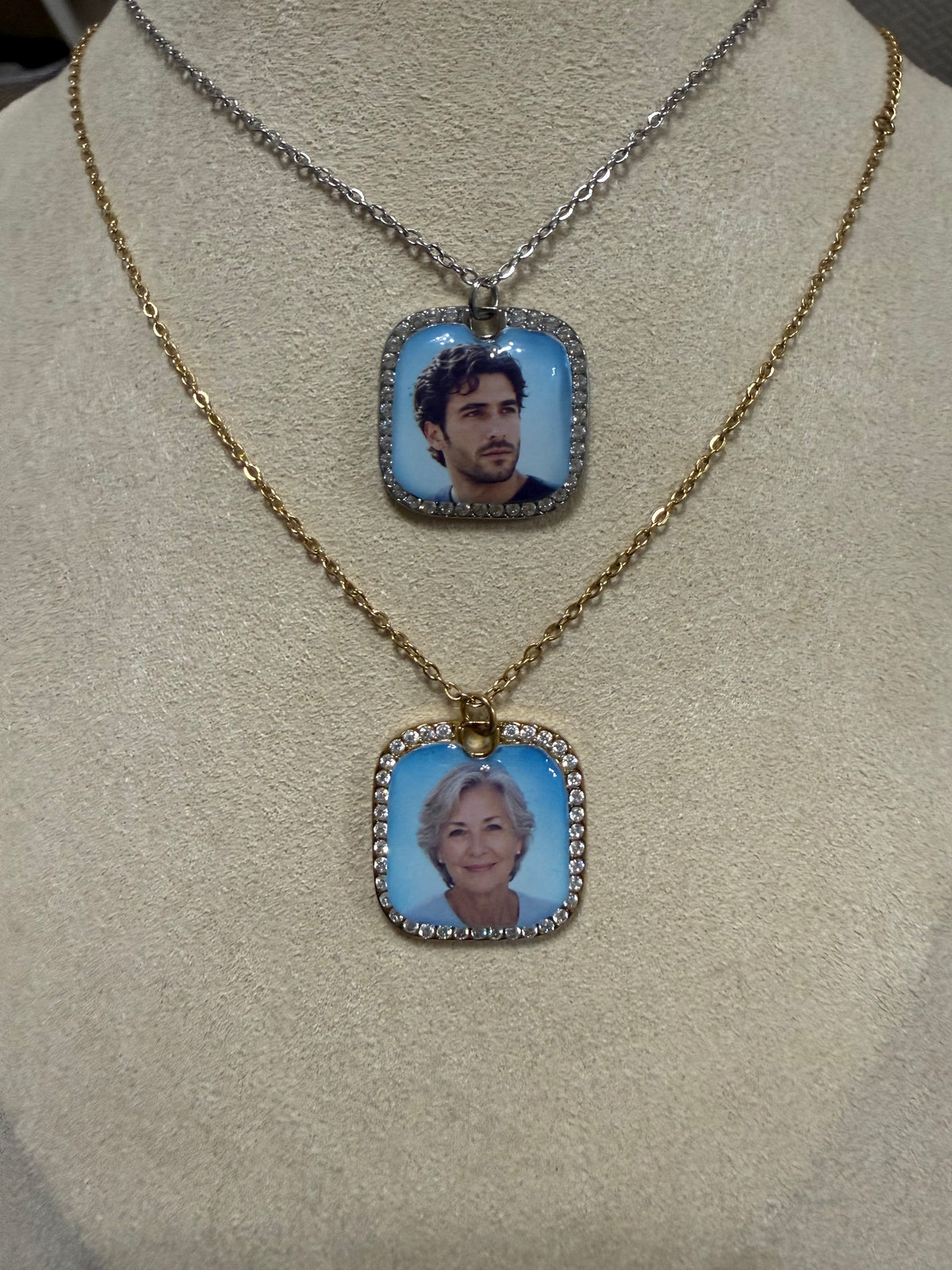 Collana quadrata piccola